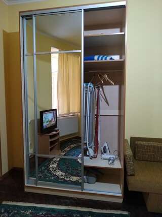 Апартаменты Apartment next to Rynok Square and Opera Theatre Львов-7